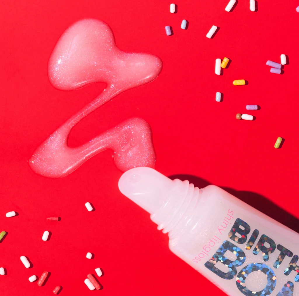 Essence Lip Gloss Juicy Birthday Bomb Shiny 01 Cake My Day, 10 ml